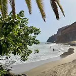 Pambnb Beachfront 1br Playa Chica 公寓