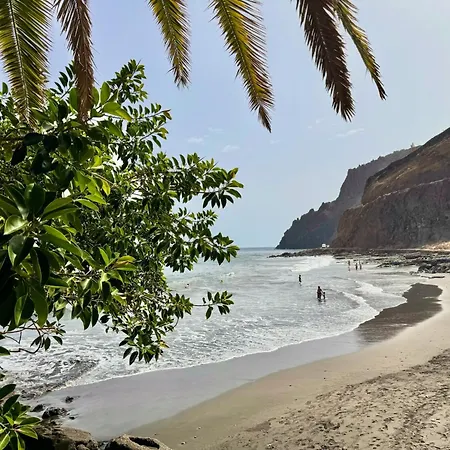 Pambnb Beachfront 1br Playa Chica شقة